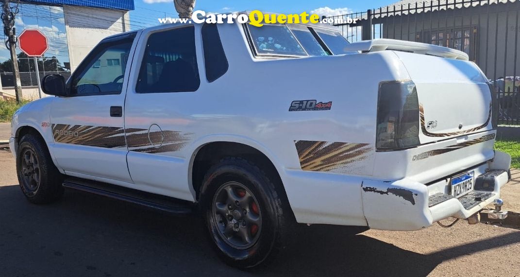 Chevrolet S10 2.2 EFI DLX 4X2 CD 8V GASOLINA 4P MANUAL - Loja