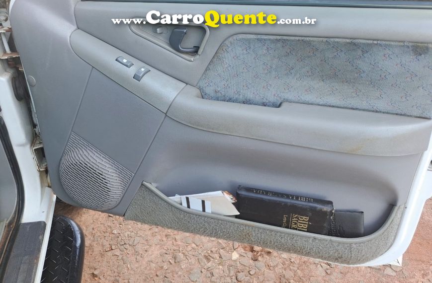 Chevrolet S10 2.2 EFI DLX 4X2 CD 8V GASOLINA 4P MANUAL - Loja