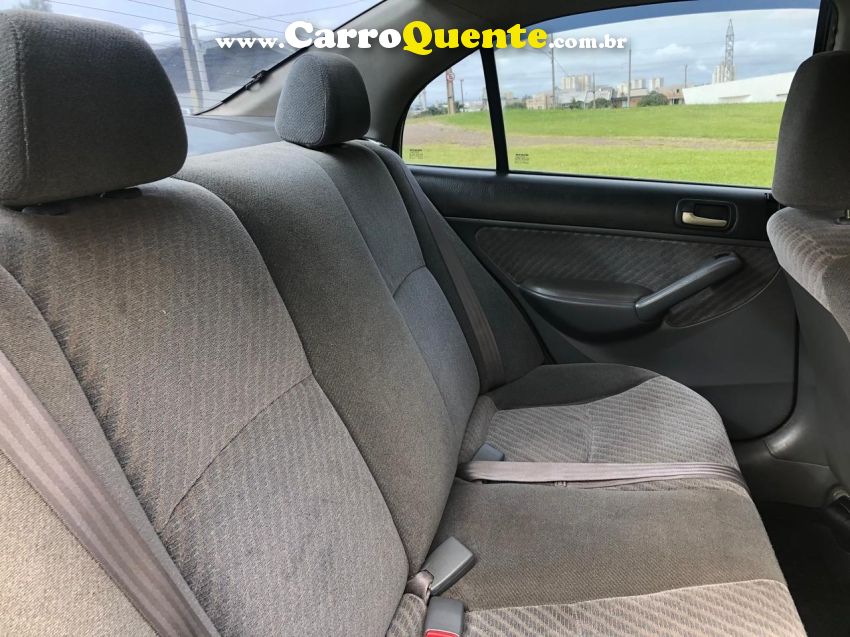 Honda CIVIC 1.7 LX 16V GASOLINA 4P MANUAL - Loja
