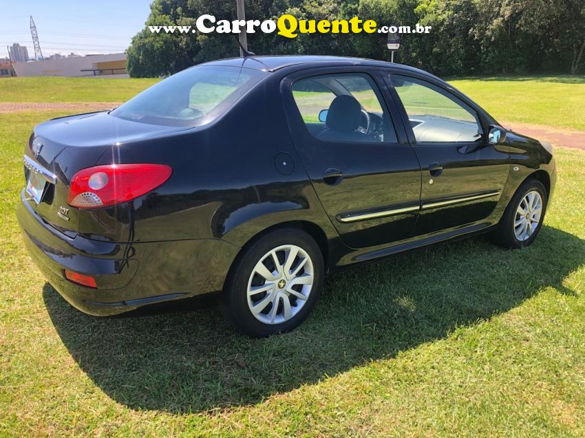 Peugeot 207 1.4 XR SPORT 8V FLEX 4P MANUAL - Loja