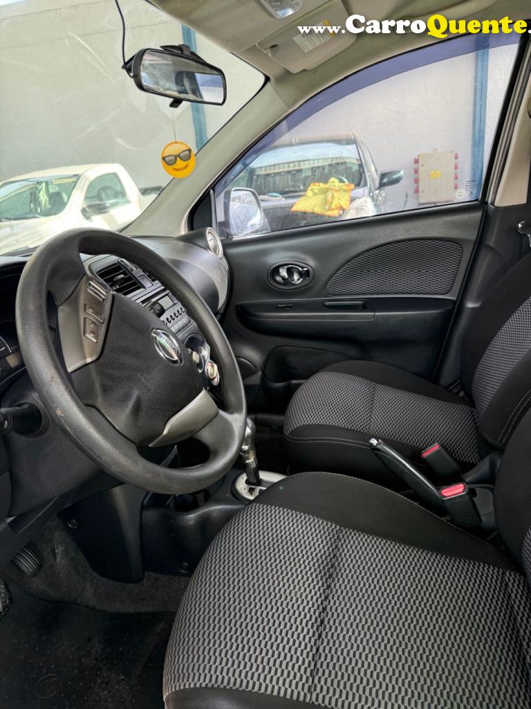 NISSAN   MARCH SV 1.6 16V FLEXSTART 5P AUT.   PRATA 2017 1.6 GASOLINA - Loja