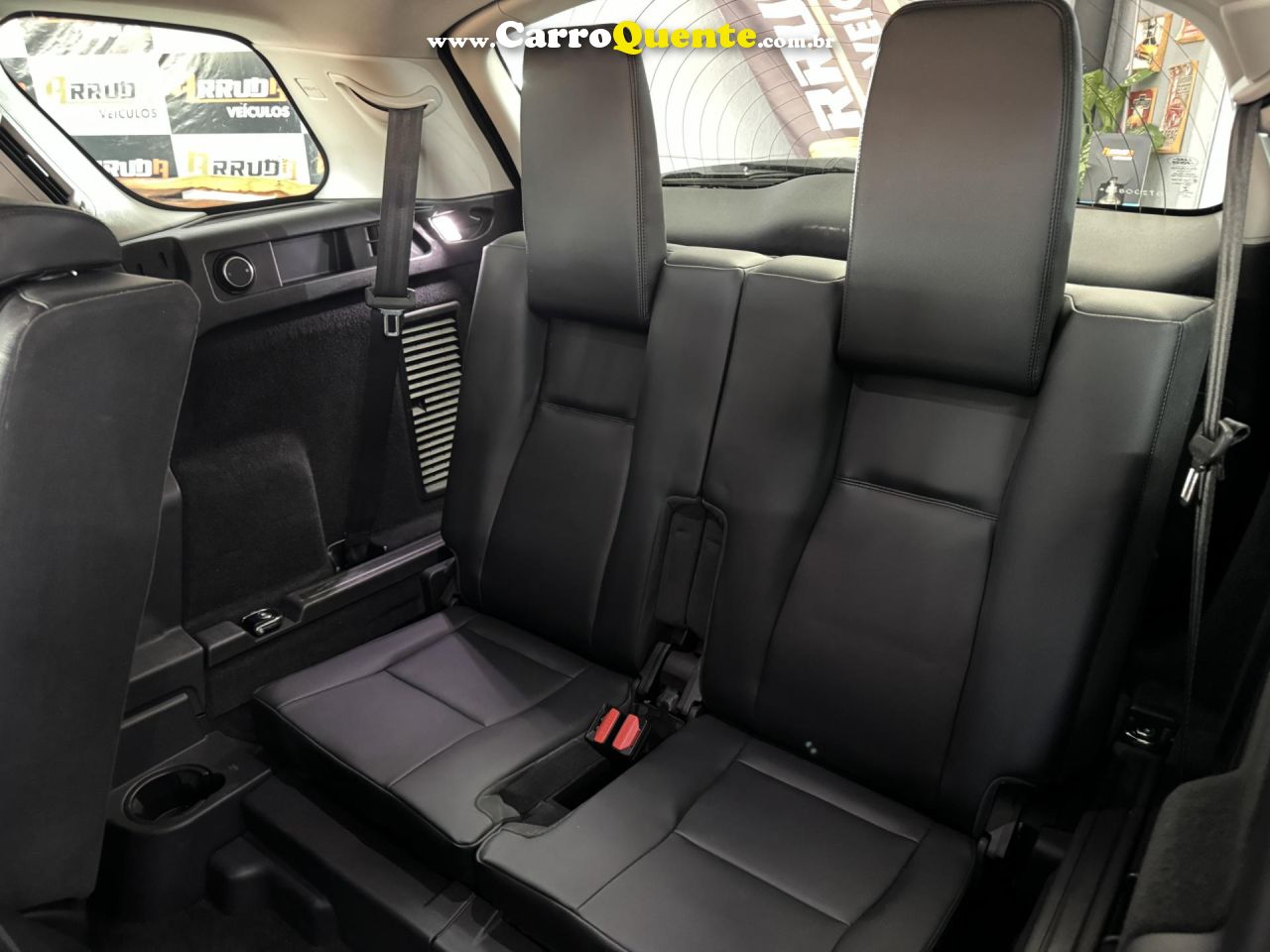 LAND ROVER   DISCOVERY SPORT SI4 SE 2.0 4X4   PRETO 2016 2.0 GASOLINA - Loja