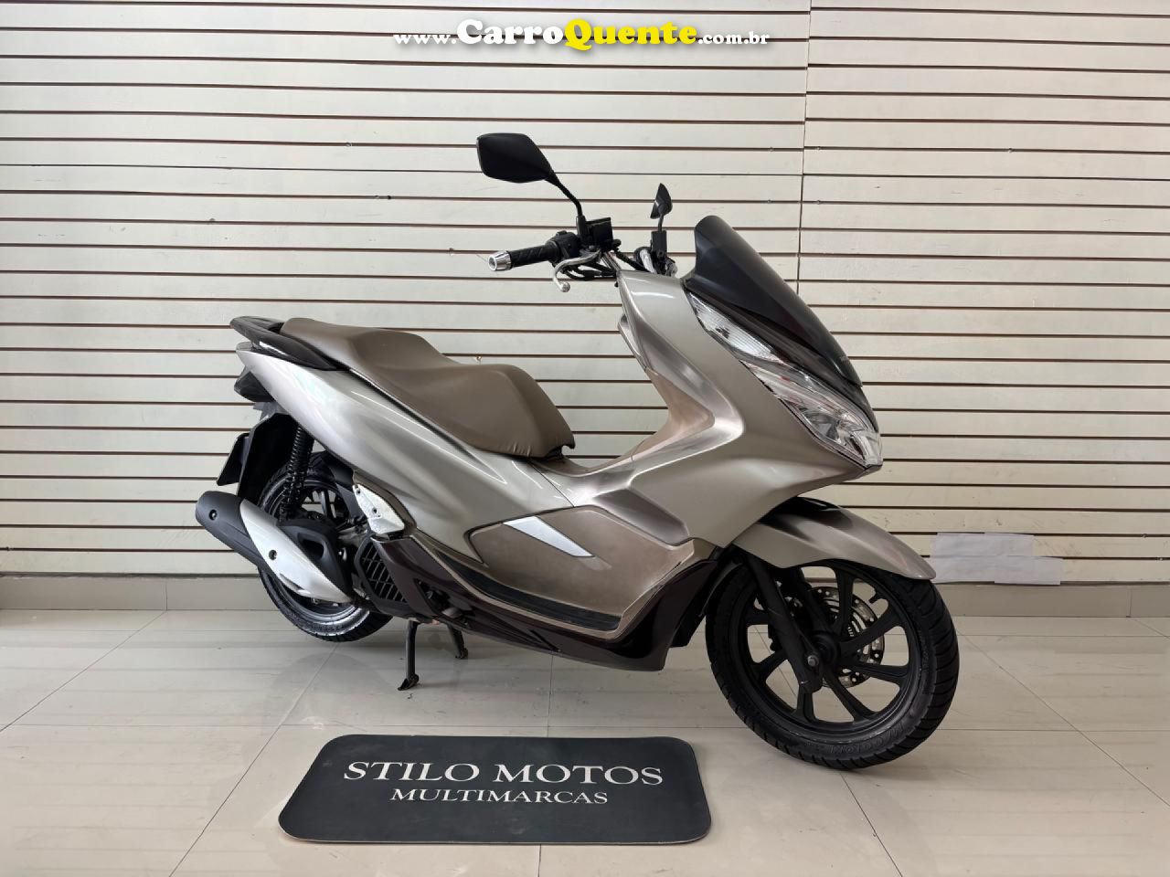 HONDA   PCX 150DLX   PRATA 2022 149 GASOLINA - Loja