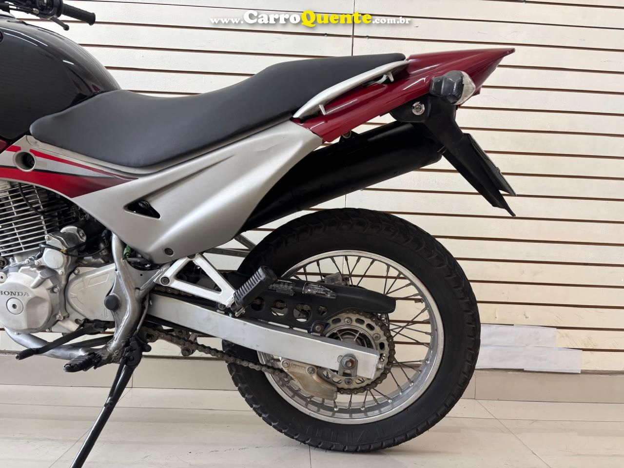 HONDA   NX-4 FALCON 400   VERMELHO 2005 397 GASOLINA - Loja