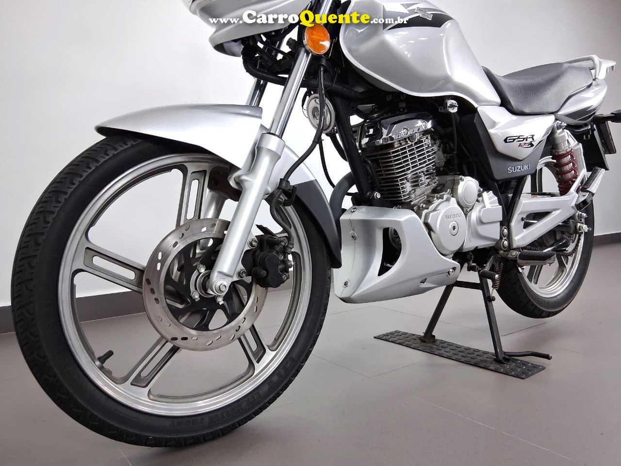 SUZUKI GSR 125 S 2013 - Loja