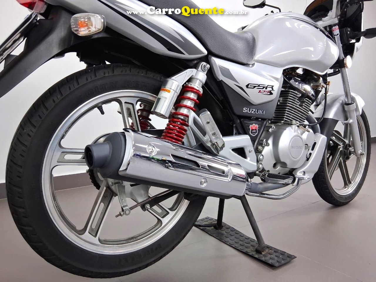 SUZUKI GSR 125 S 2013 - Loja