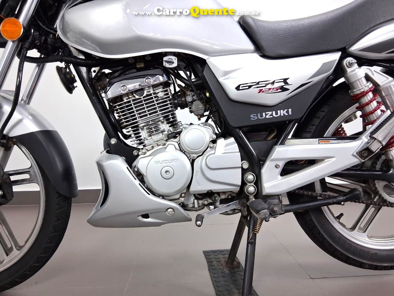 SUZUKI GSR 125 S 2013 - Loja