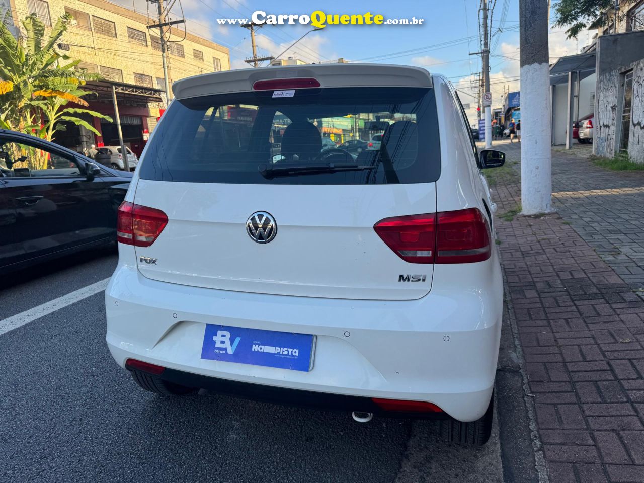 VOLKSWAGEN   FOX COMFORTLINE 1.6 FLEX 8V 5P   BRANCO 2016 1.6 FLEX - Loja