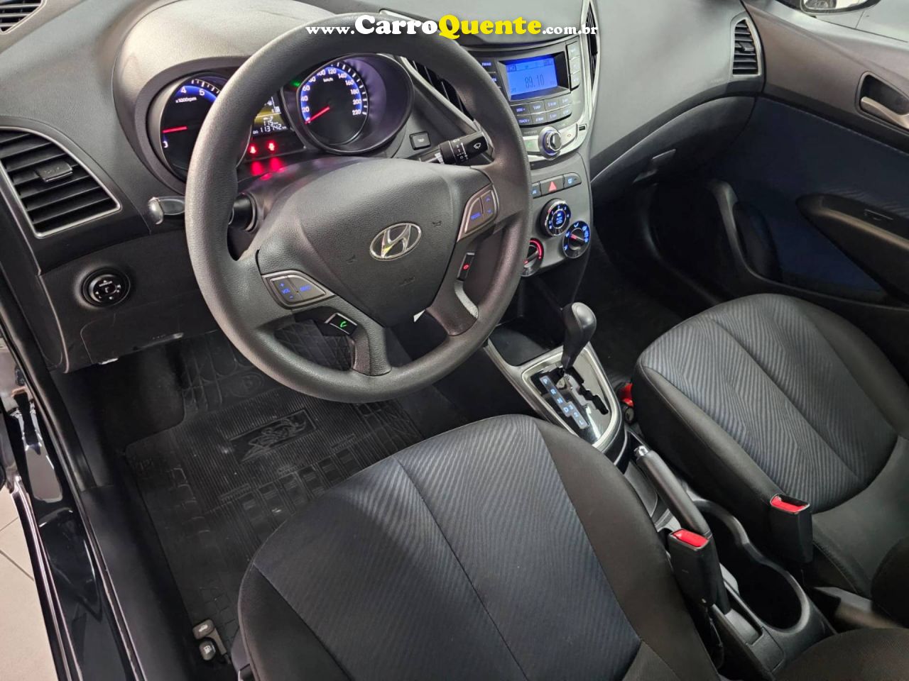 HYUNDAI HB20S 1.6 COMFORT PLUS 16V 2014 - Loja