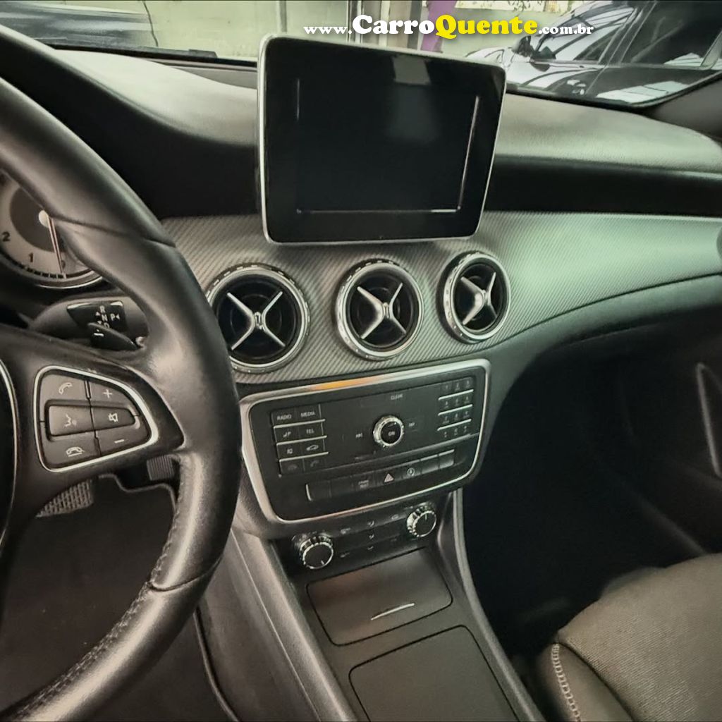 MERCEDES-BENZ   GLA 200 ENDURO 1.6 TB 16V FLEX AUT.   BRANCO 2016 1.6 FLEX - Loja