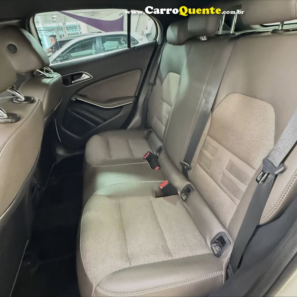 MERCEDES-BENZ   GLA 200 ENDURO 1.6 TB 16V FLEX AUT.   BRANCO 2016 1.6 FLEX - Loja