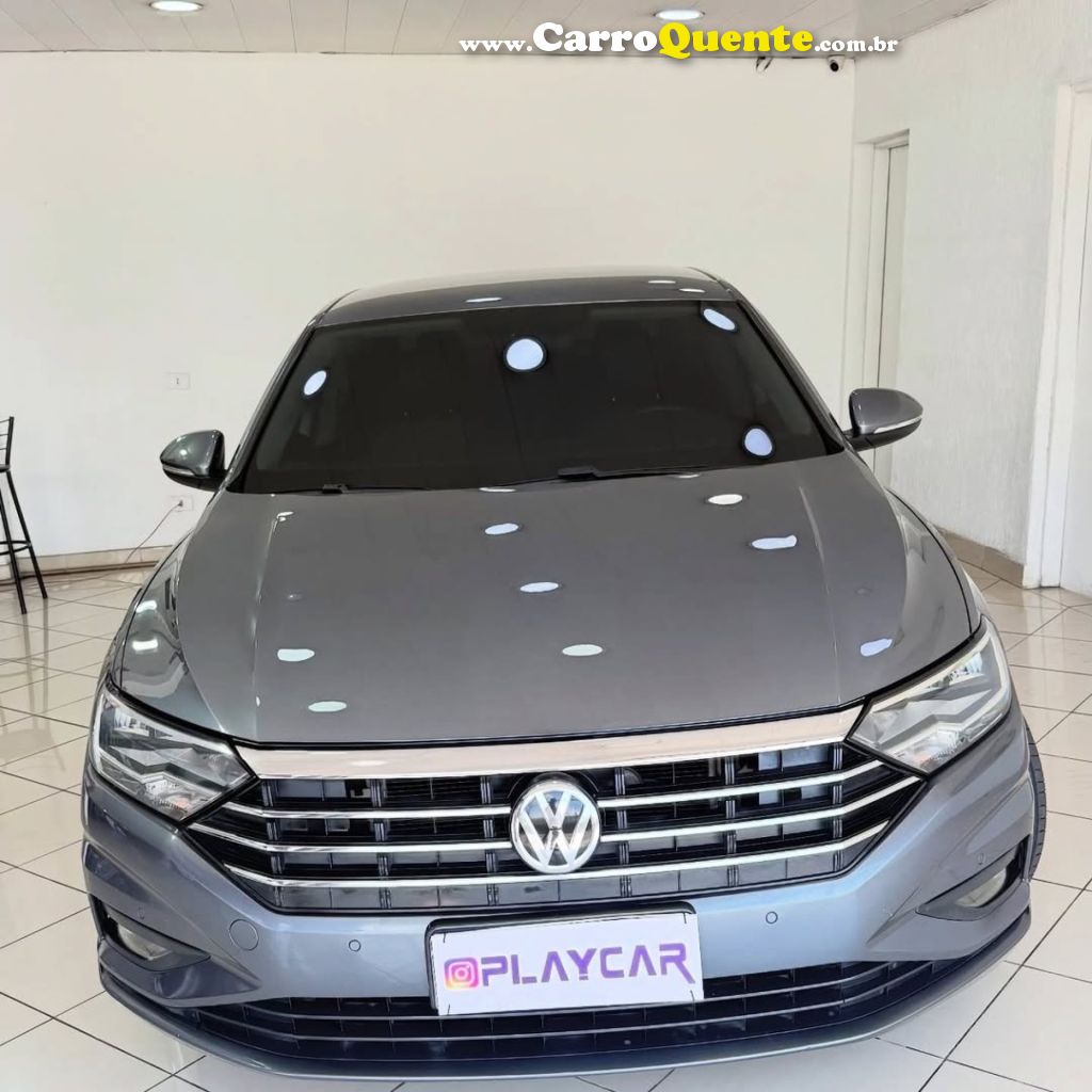 VOLKSWAGEN   JETTA COMFORT. 250 TSI 1.4 FLEX 16V AUT.   CINZA 2019 1.4 FLEX - Loja