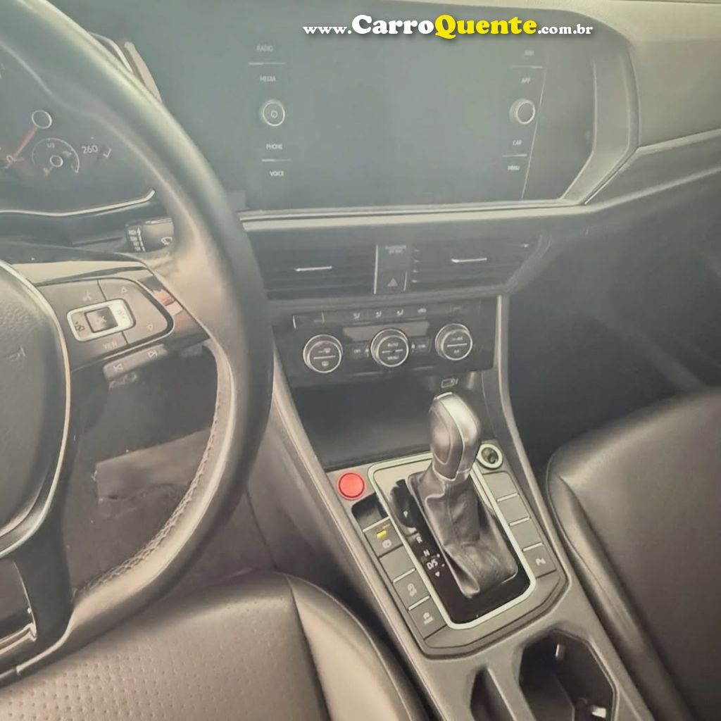 VOLKSWAGEN   JETTA COMFORT. 250 TSI 1.4 FLEX 16V AUT.   CINZA 2019 1.4 FLEX - Loja