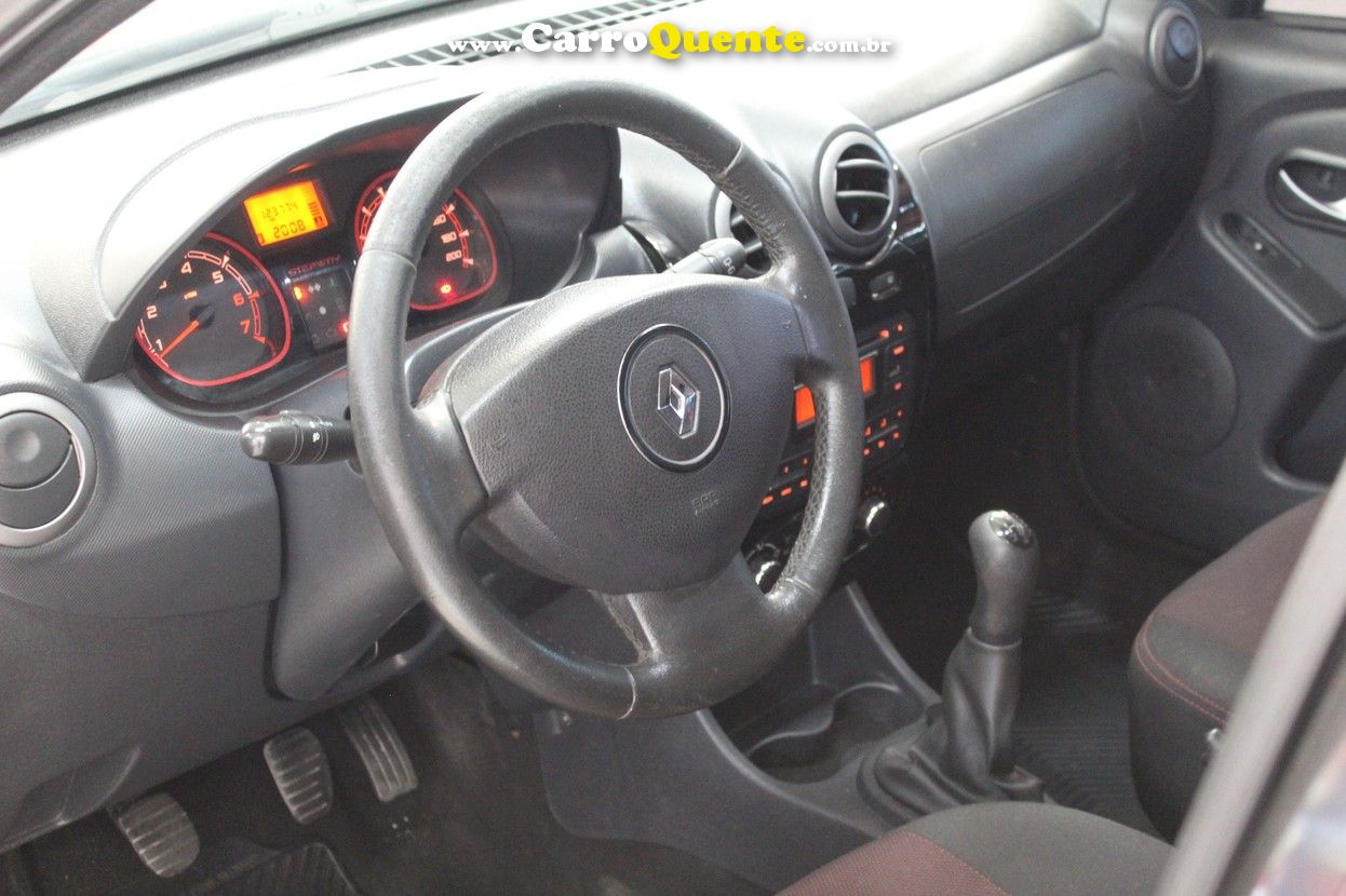 RENAULT SANDERO 1.6 STEPWAY 8V 2013 - Loja