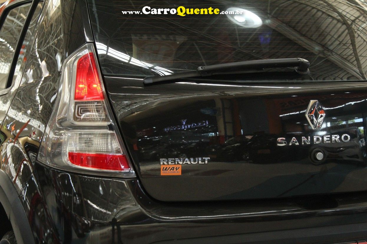 RENAULT SANDERO 1.6 STEPWAY 8V 2013 - Loja