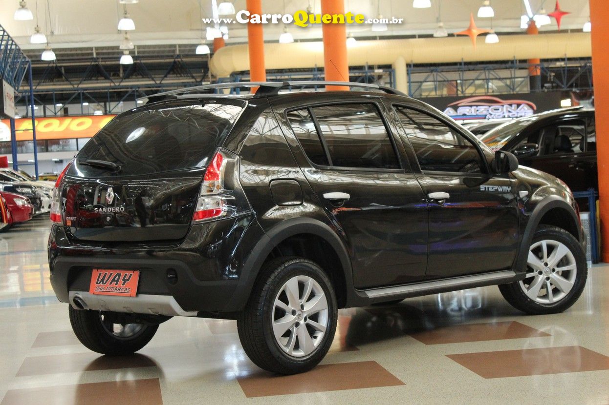 RENAULT SANDERO 1.6 STEPWAY 8V 2013 - Loja