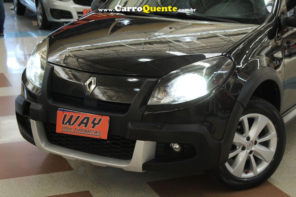 RENAULT SANDERO 1.6 STEPWAY 8V 2013 - Loja