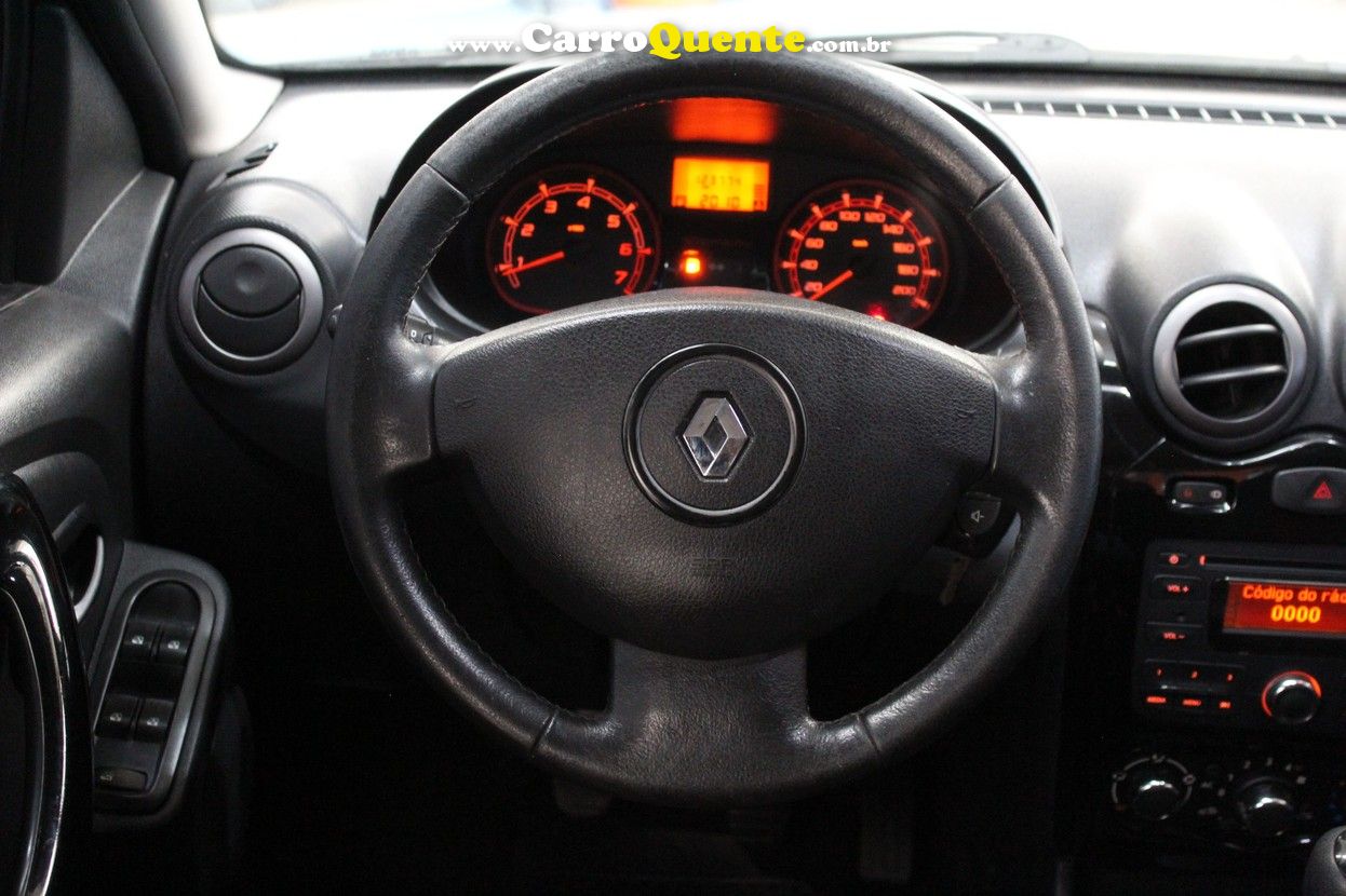 RENAULT SANDERO 1.6 STEPWAY 8V 2013 - Loja