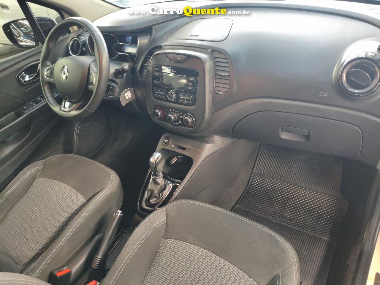 RENAULT   CAPTUR LIFE 1.6 16V FLEX 5P AUT.(PCD)   BRANCO 2018 1.6 FLEX - Loja
