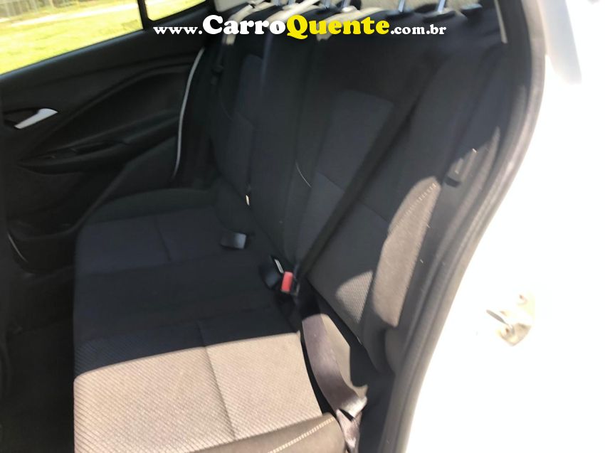 Chevrolet ONIX 1.0 FLEX PLUS LT MANUAL - Loja