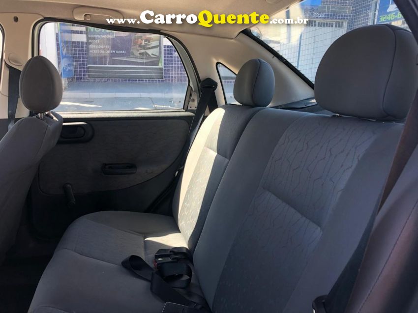 Chevrolet CORSA 1.8 MPFI MAXX 8V FLEX 4P MANUAL - Loja