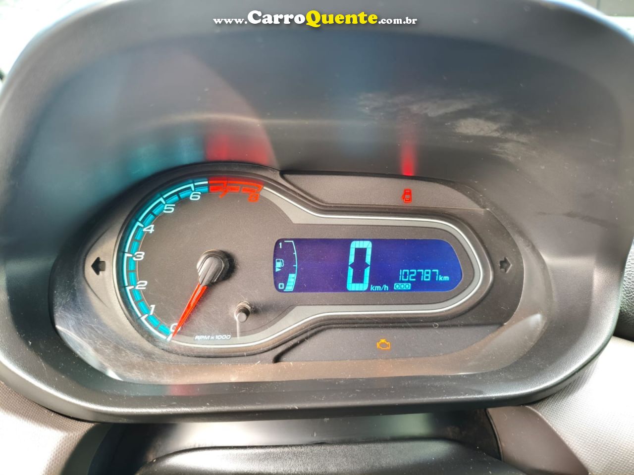 CHEVROLET   PRISMA SED. LT 1.4 8V FLEXPOWER 4P   PRATA 2015 1.4 FLEX - Loja