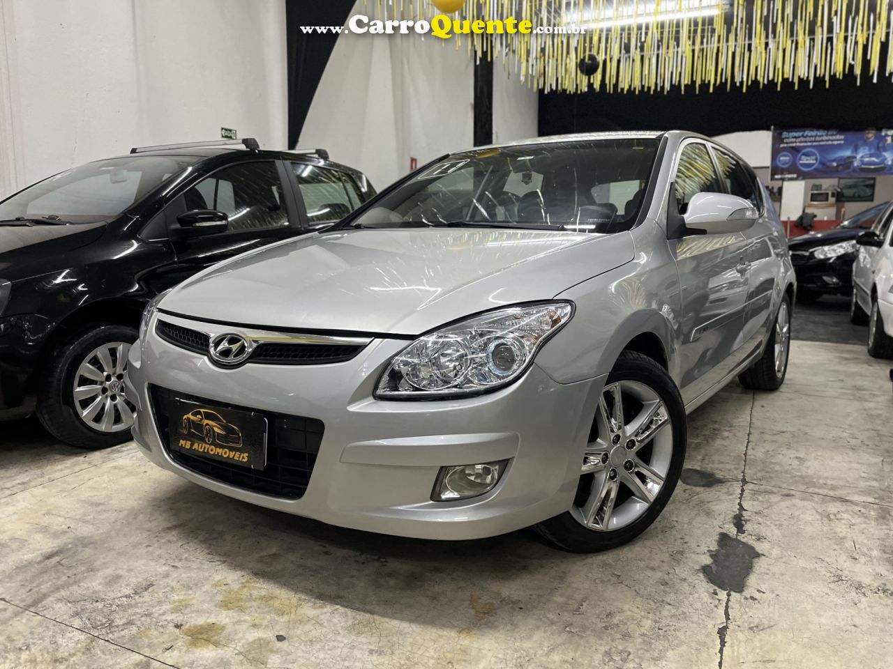 HYUNDAI   I30 2.0 16V 145CV 5P AUT.   PRATA 2011 2.0 GASOLINA - Loja