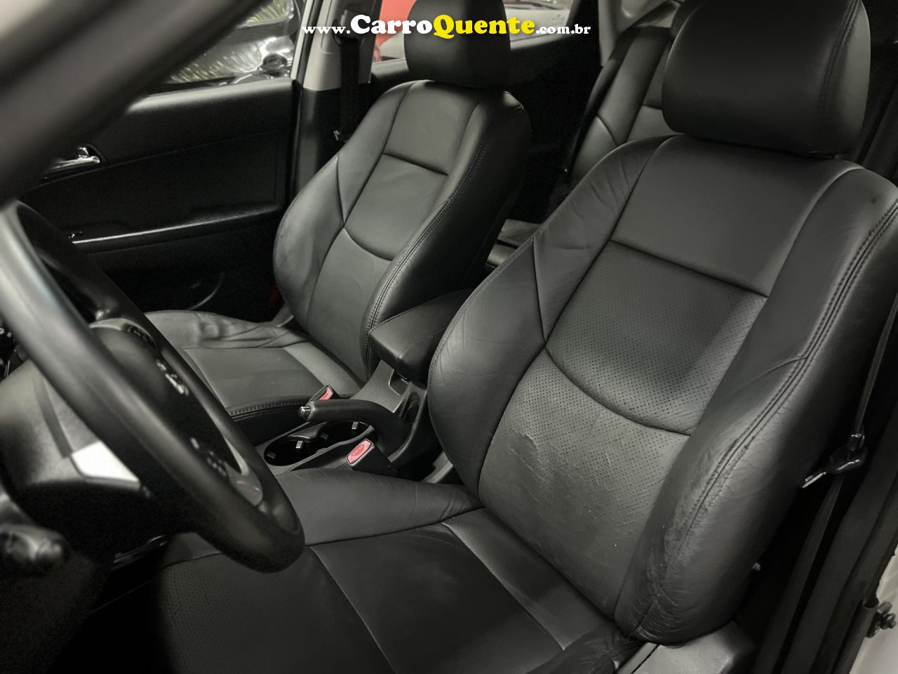HYUNDAI   I30 2.0 16V 145CV 5P AUT.   PRATA 2011 2.0 GASOLINA - Loja
