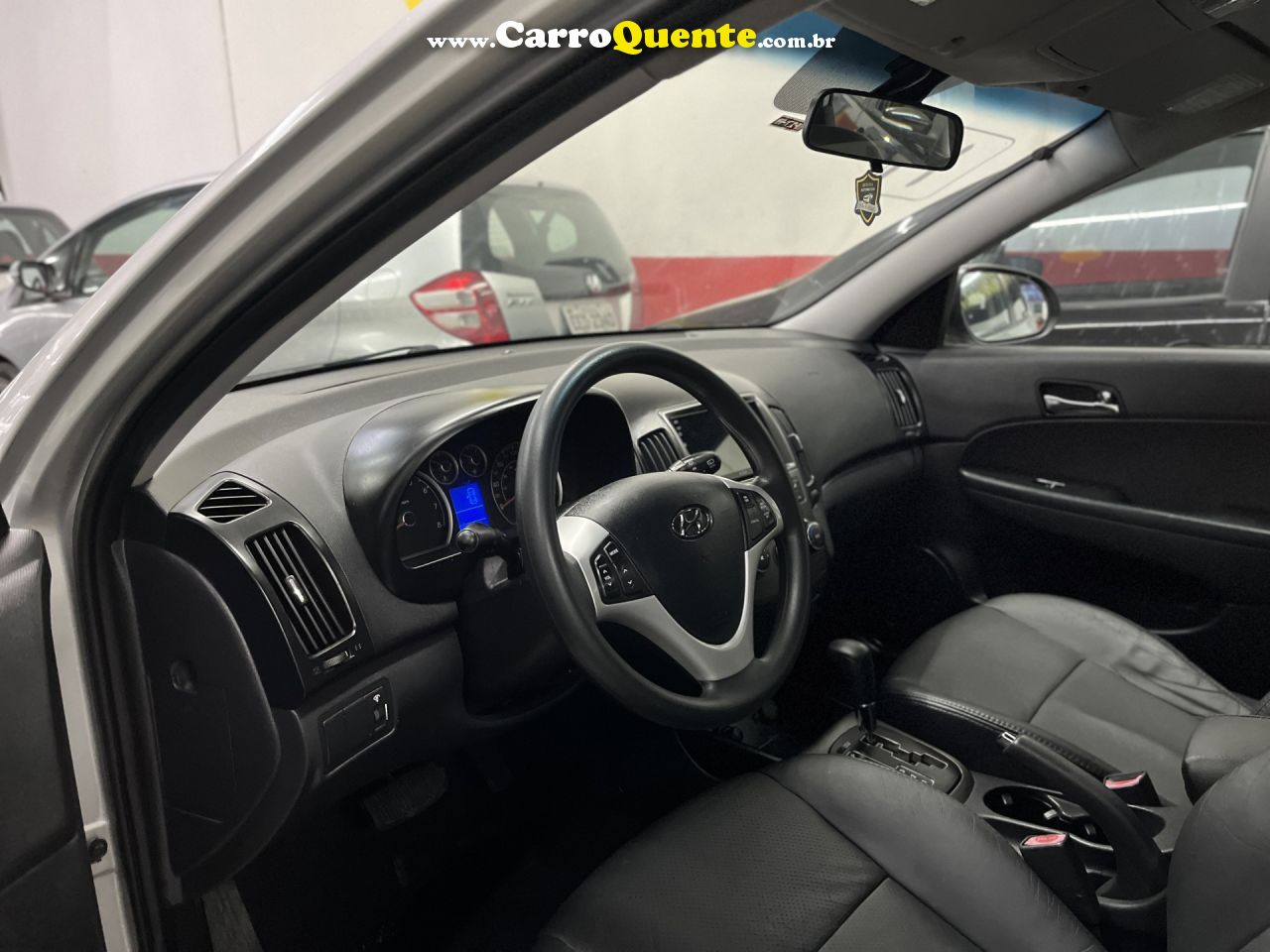 HYUNDAI   I30 2.0 16V 145CV 5P AUT.   PRATA 2011 2.0 GASOLINA - Loja
