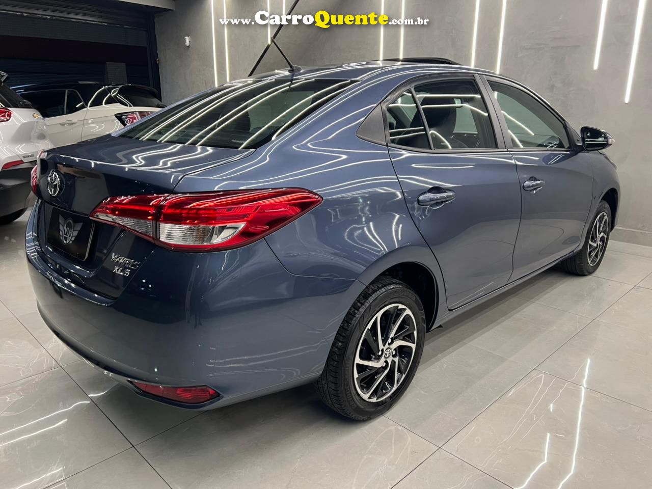 TOYOTA   YARIS XLS SEDAN 1.5 FLEX 16V 4P AUT.   AZUL 2024 1.5 FLEX - Loja