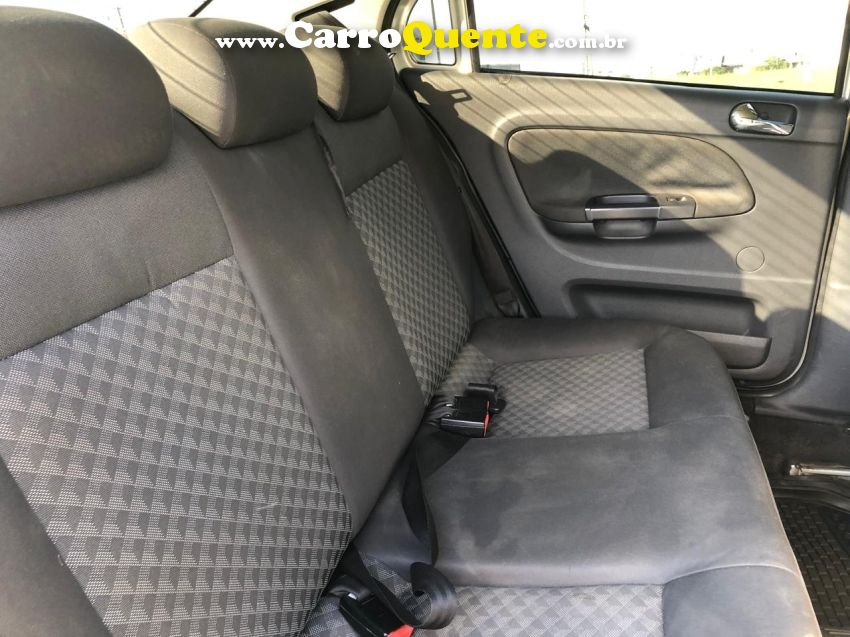 Volkswagen VOYAGE 1.6 MI COMFORTLINE 8V FLEX 4P MANUAL - Loja