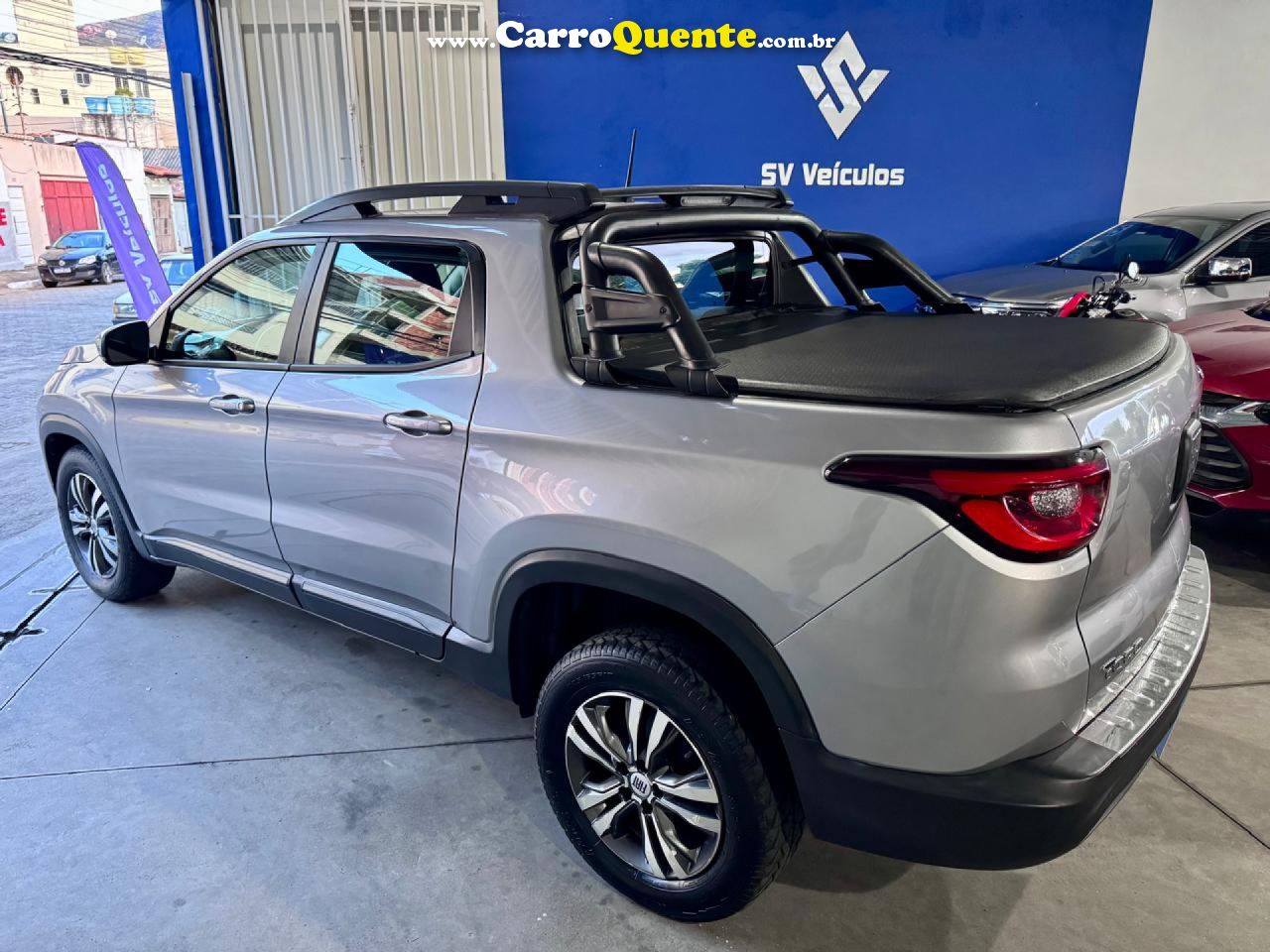 FIAT   TORO FREED AT 9 4X4   PRATA 2022 2.0 DIESEL - Loja