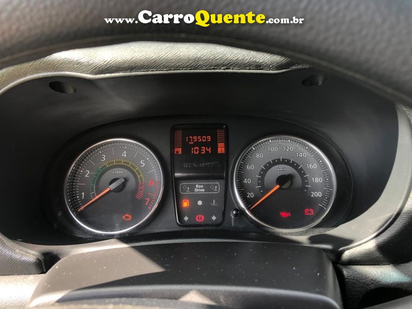 Renault CLIO 1.0 EXPRESSION 16V FLEX 4P MANUAL - Loja