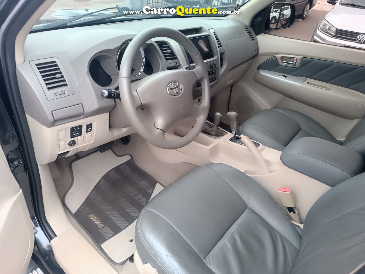 TOYOTA   HILUX SW4 SRV D4-D 4X4 3.0 TDI DIES. AUT   PRETO 2008 3.0 DIESEL - Loja
