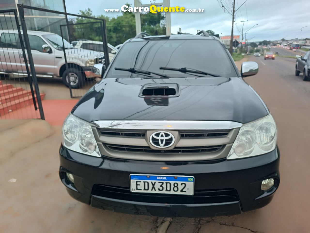 TOYOTA   HILUX SW4 SRV D4-D 4X4 3.0 TDI DIES. AUT   PRETO 2008 3.0 DIESEL - Loja
