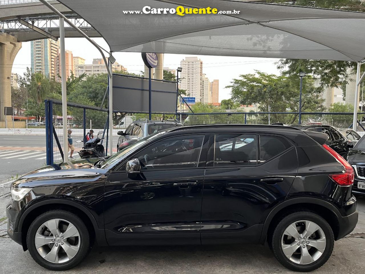 VOLVO   XC40 T4 GASOLINA GEARTRONIC   PRETO 2019 2.0 GASOLINA - Loja