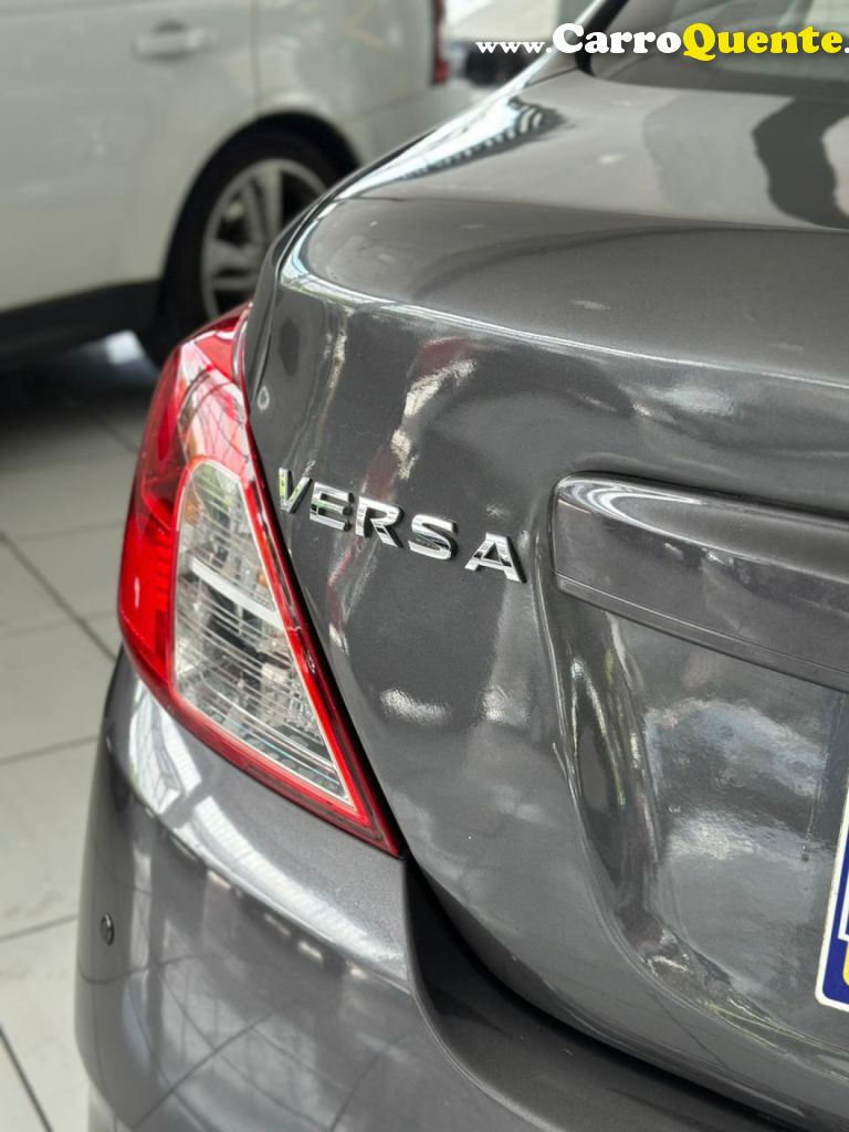 NISSAN   VERSA SV 1.6 16V FLEXSTART 4P AUT.   CINZA 2020 1.6 FLEX - Loja