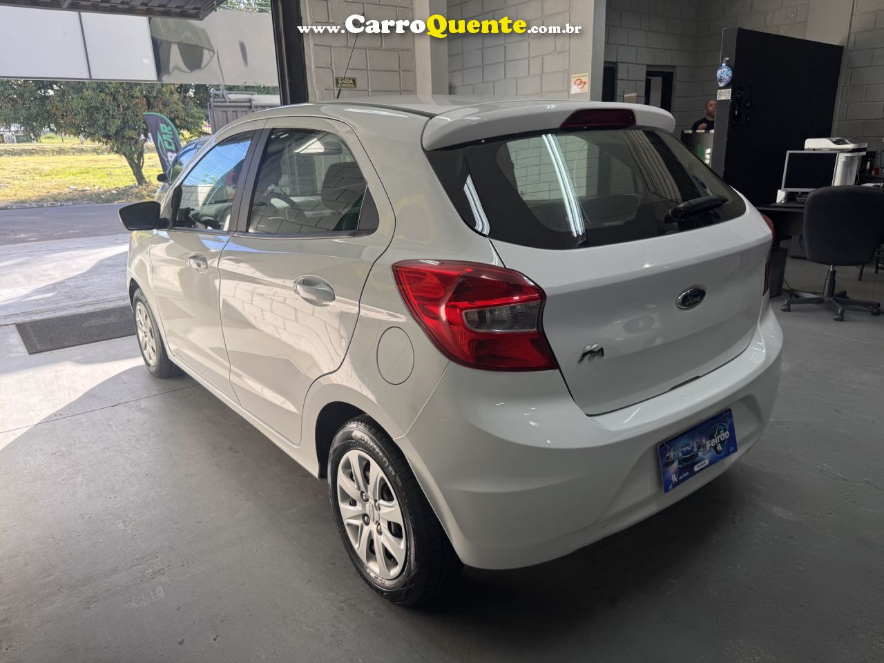 FORD   KA 1.0 SESE PLUS TIVCT FLEX 5P   BRANCO 2018 1.0 FLEX - Loja