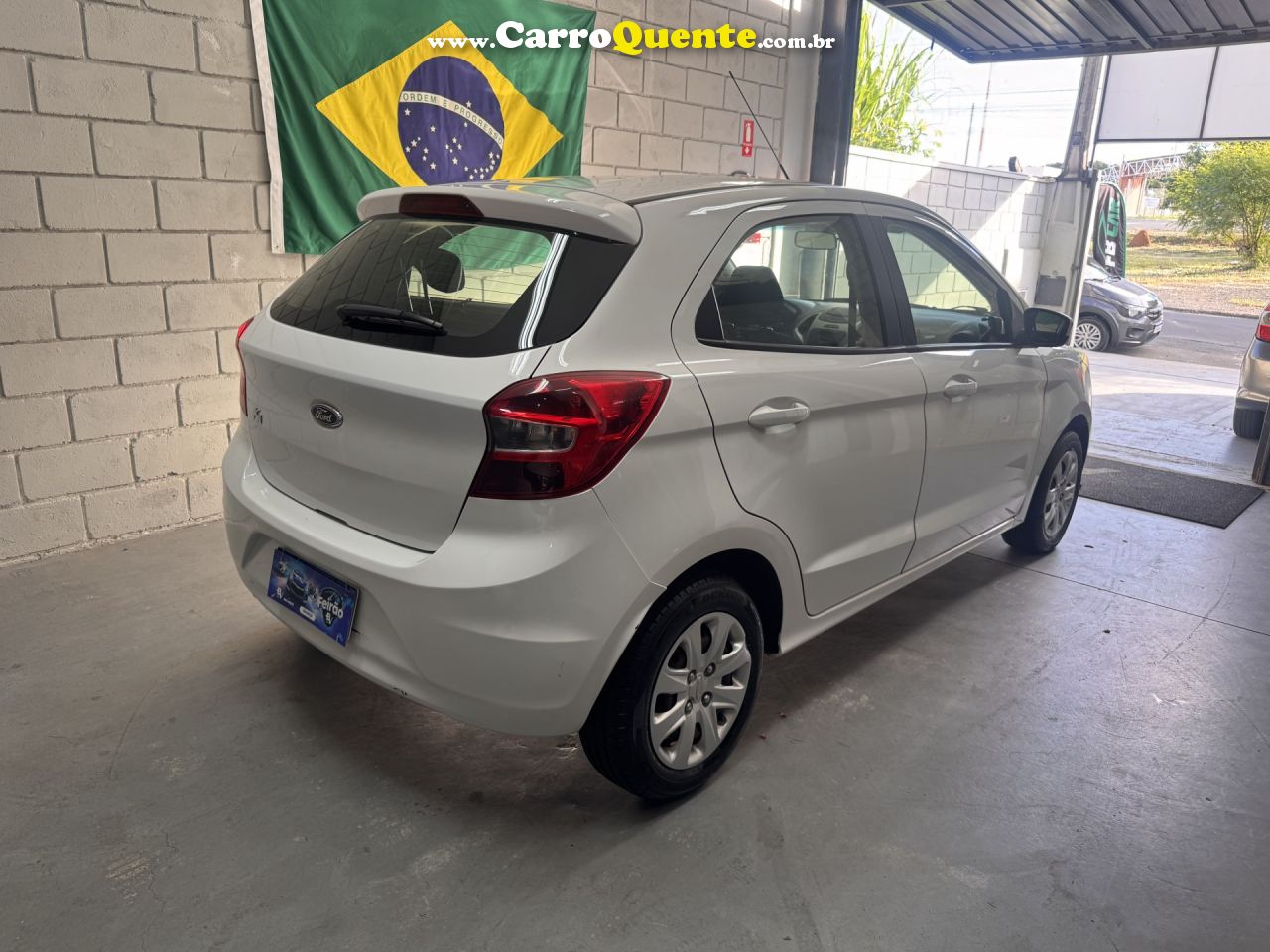FORD   KA 1.0 SESE PLUS TIVCT FLEX 5P   BRANCO 2018 1.0 FLEX - Loja