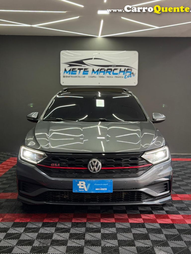 VOLKSWAGEN   JETTA GLI 350 TSI 2.0 16V 4P AUT.   CINZA 2021 2.0 GASOLINA - Loja