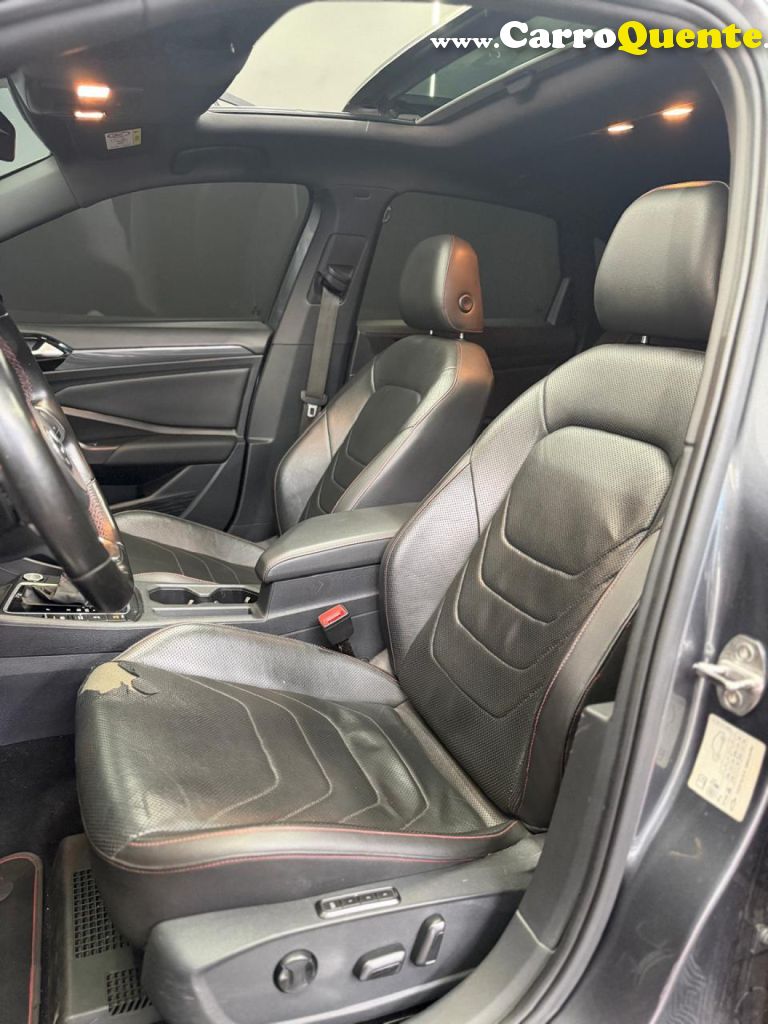 VOLKSWAGEN   JETTA GLI 350 TSI 2.0 16V 4P AUT.   CINZA 2021 2.0 GASOLINA - Loja