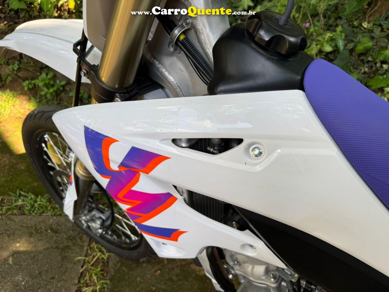 YAMAHA    YZ 125 50TH ANNIVERSARY EDITION   BRANCO 2024 125 cc GASOLINA - Loja