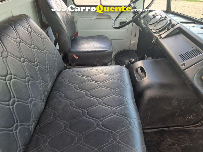 Mercedes-Benz 608 MB 608 D - Loja
