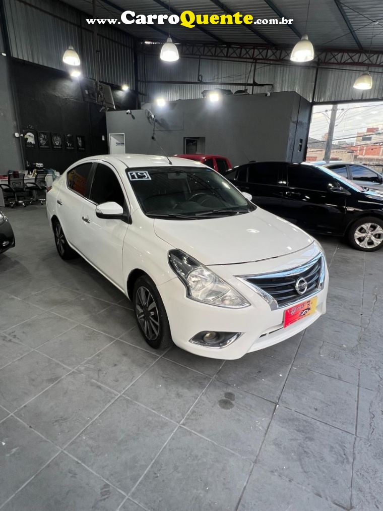 Nissan VERSA 1.6 16V FLEXSTART SL 4P MANUAL - Loja