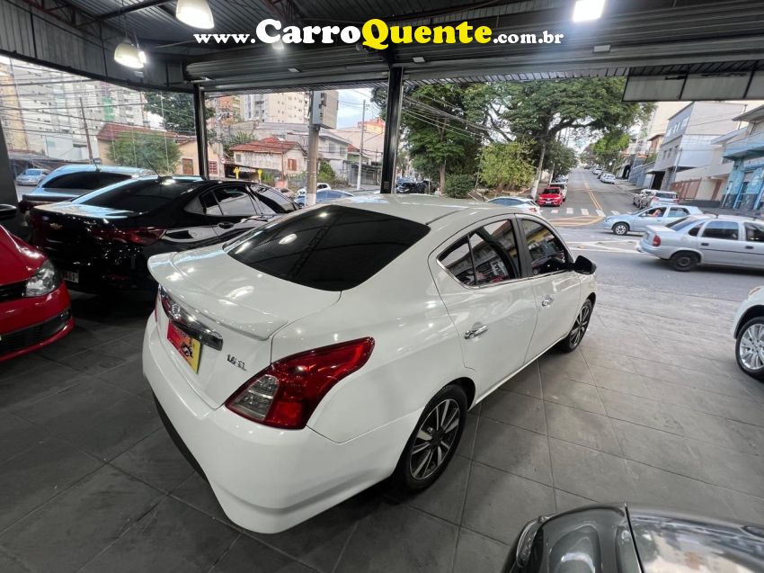 Nissan VERSA 1.6 16V FLEXSTART SL 4P MANUAL - Loja
