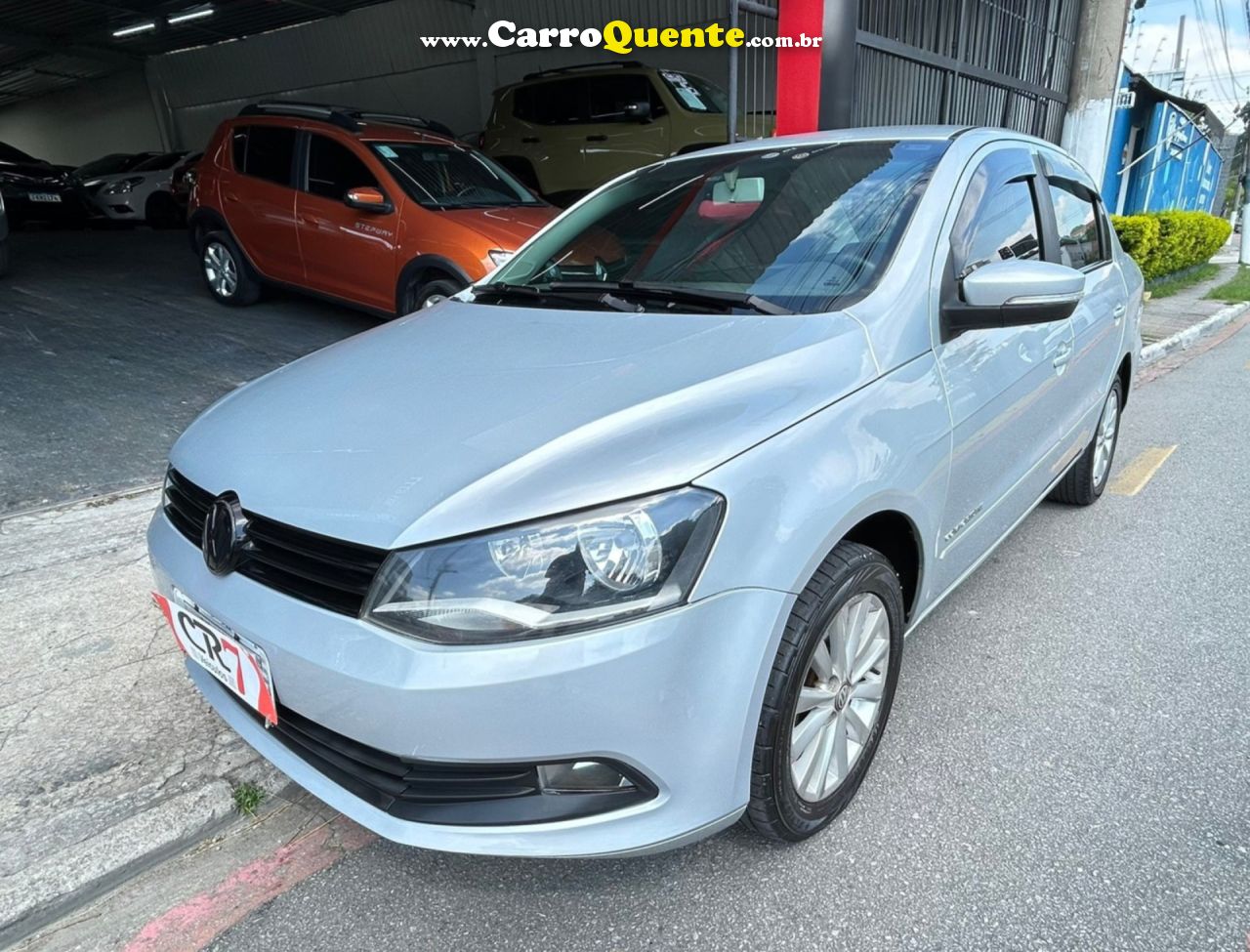 VOLKSWAGEN   VOYAGE COMFORTLINE  1.0 T.FLEX 8V 4P   PRATA 2015 1.0 FLEX - Loja
