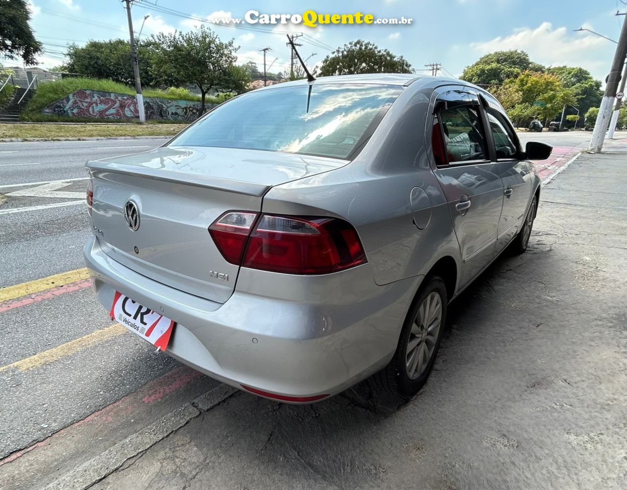 VOLKSWAGEN   VOYAGE COMFORTLINE  1.0 T.FLEX 8V 4P   PRATA 2015 1.0 FLEX - Loja