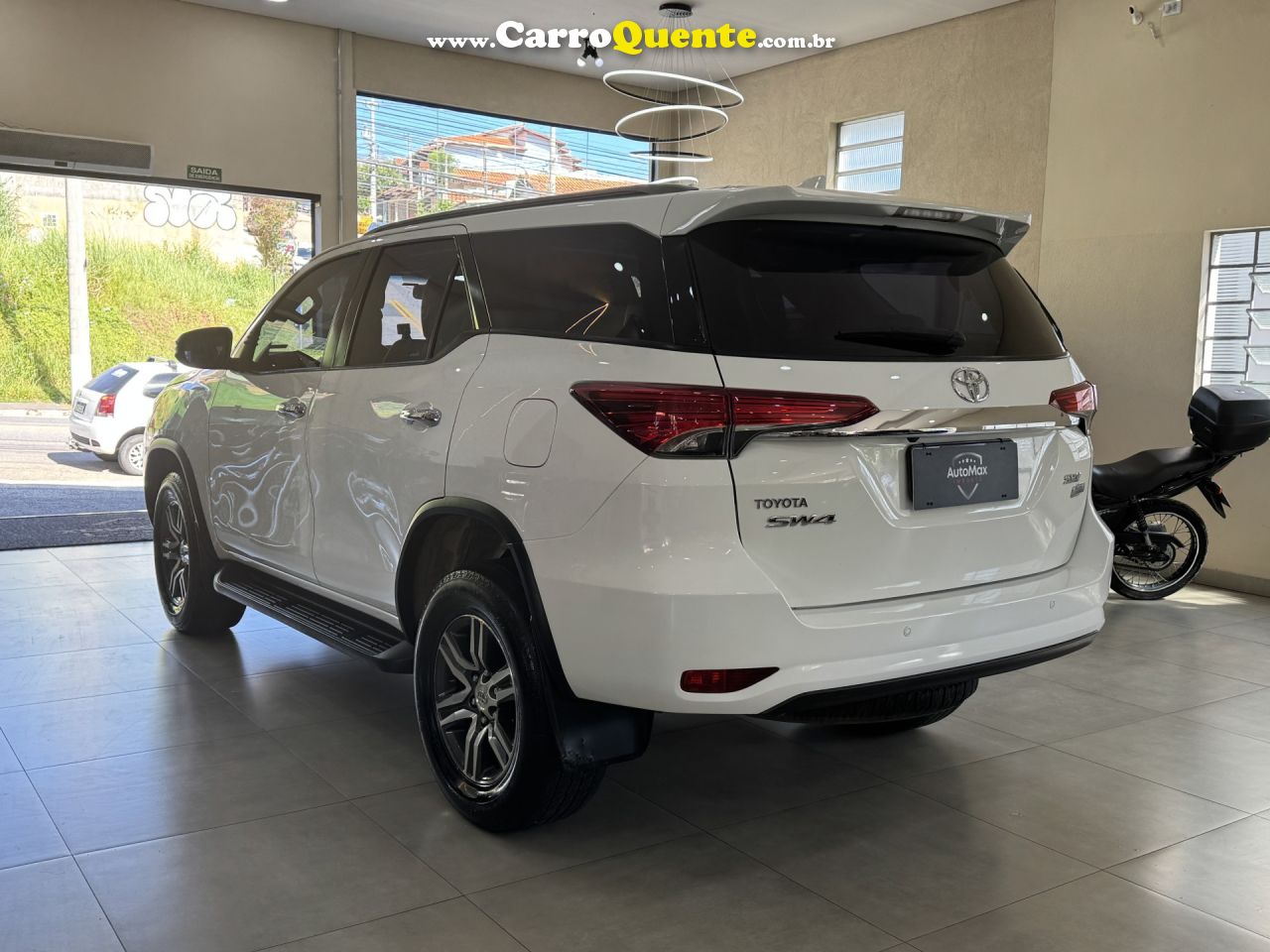 TOYOTA   HILUX SW4 SRV 4X2 2.7 FLEX 16V AUT.   BRANCO 2018 2.7 FLEX - Loja