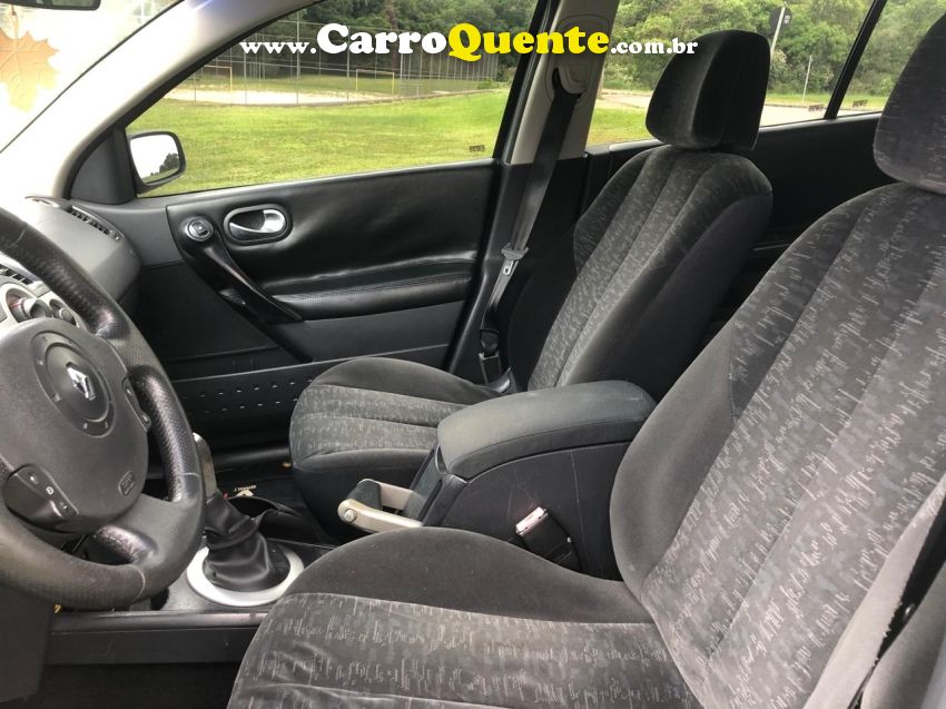 Renault MEGANE 1.6 DYNAMIQUE GRAND TOUR 16V FLEX 4P MANUAL - Loja