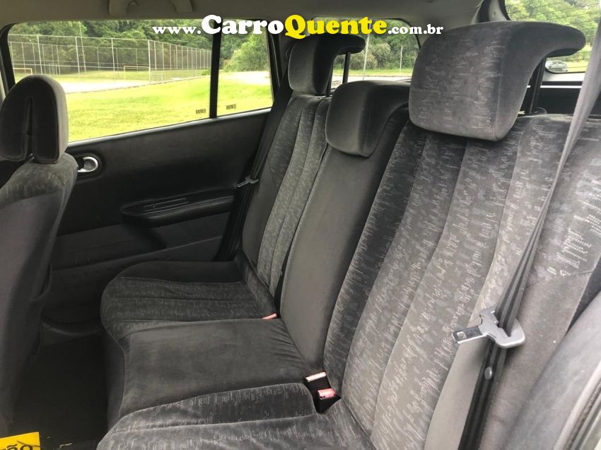 Renault MEGANE 1.6 DYNAMIQUE GRAND TOUR 16V FLEX 4P MANUAL - Loja
